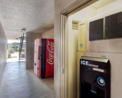 Econo Lodge Grenada image 21