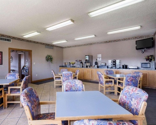 Econo Lodge Grenada image 25